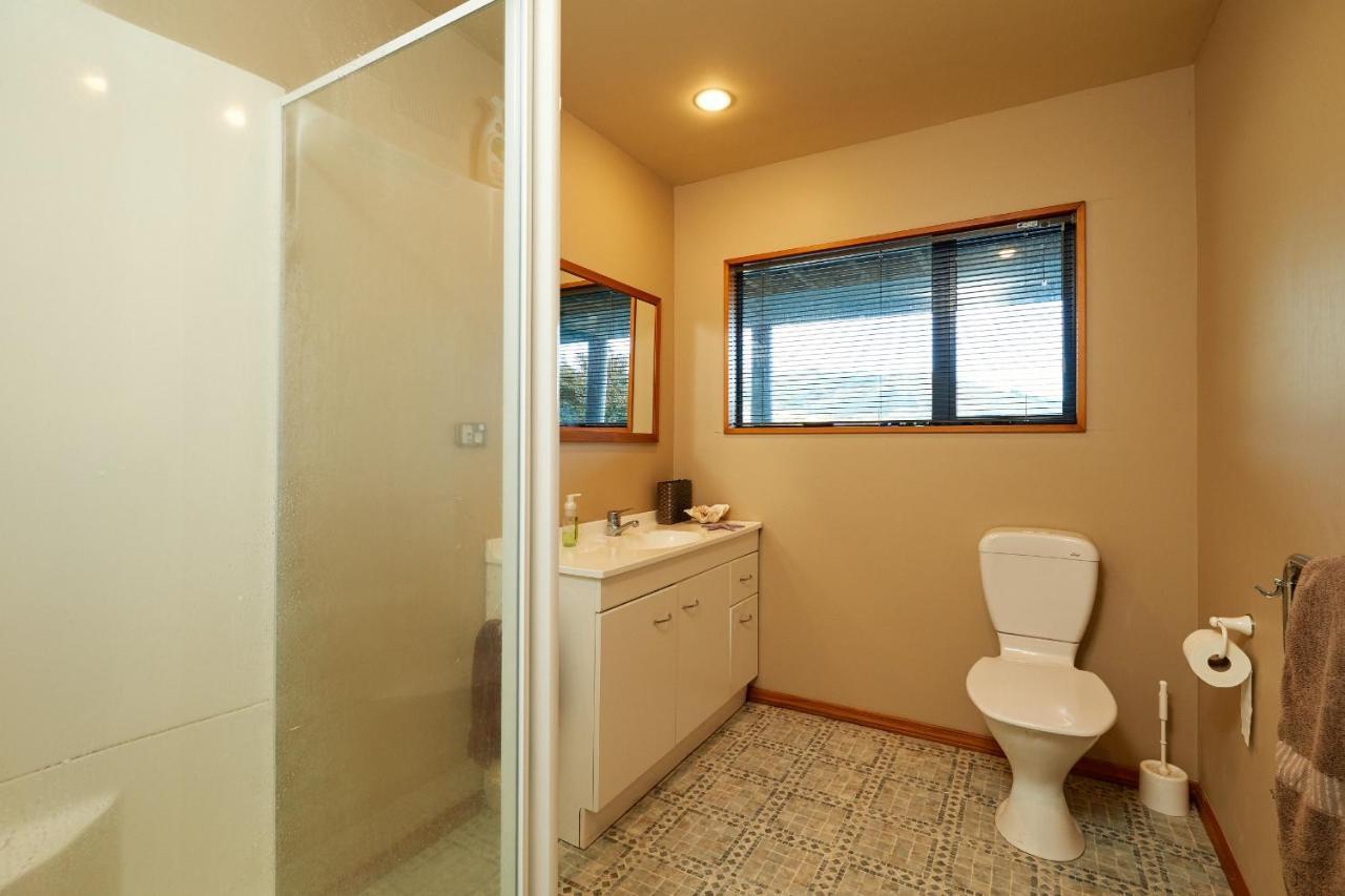 Akaroa Holiday Home Spacious And Quite With Stunning Harbour Views And Close To Town Eksteriør bilde